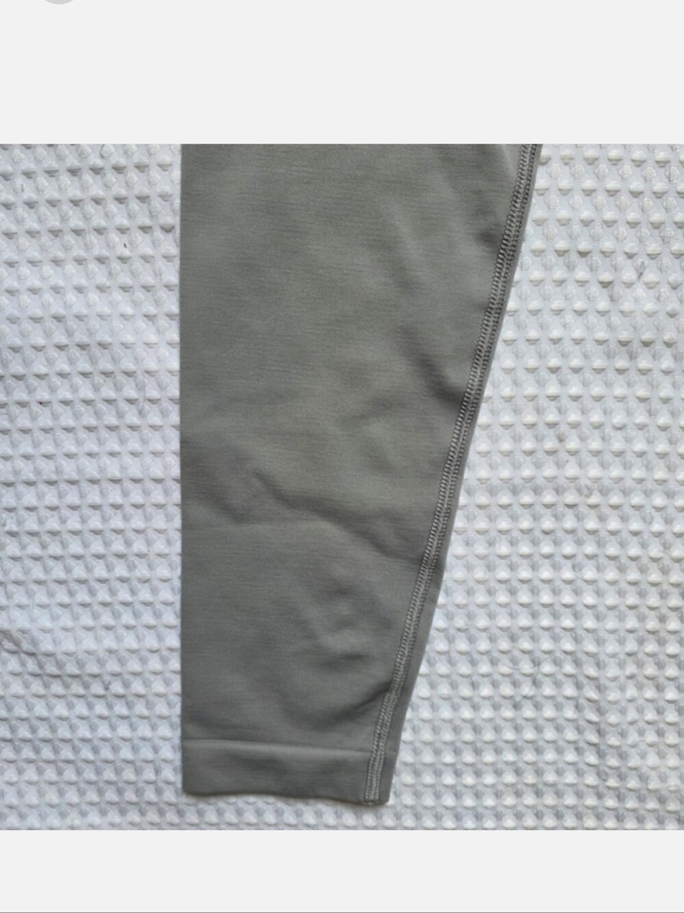 Gymshark Olive Leggings with Pink Logo Waistband - Picture 5 of 11
